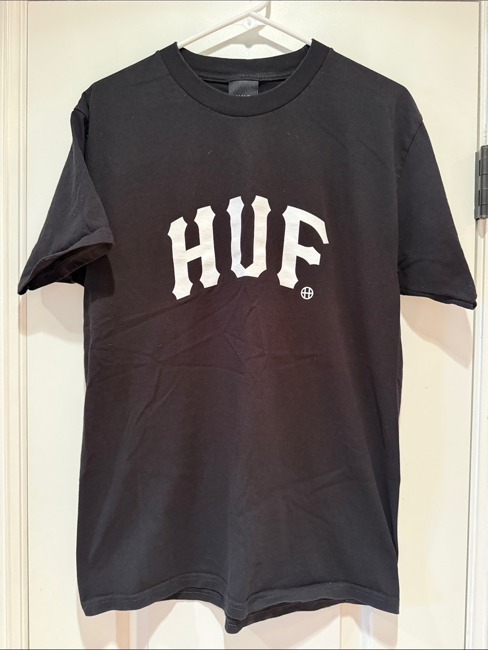 HUF Logo T-Shirt Men’s Medium Black White Skate Streetwear 100% Cotton